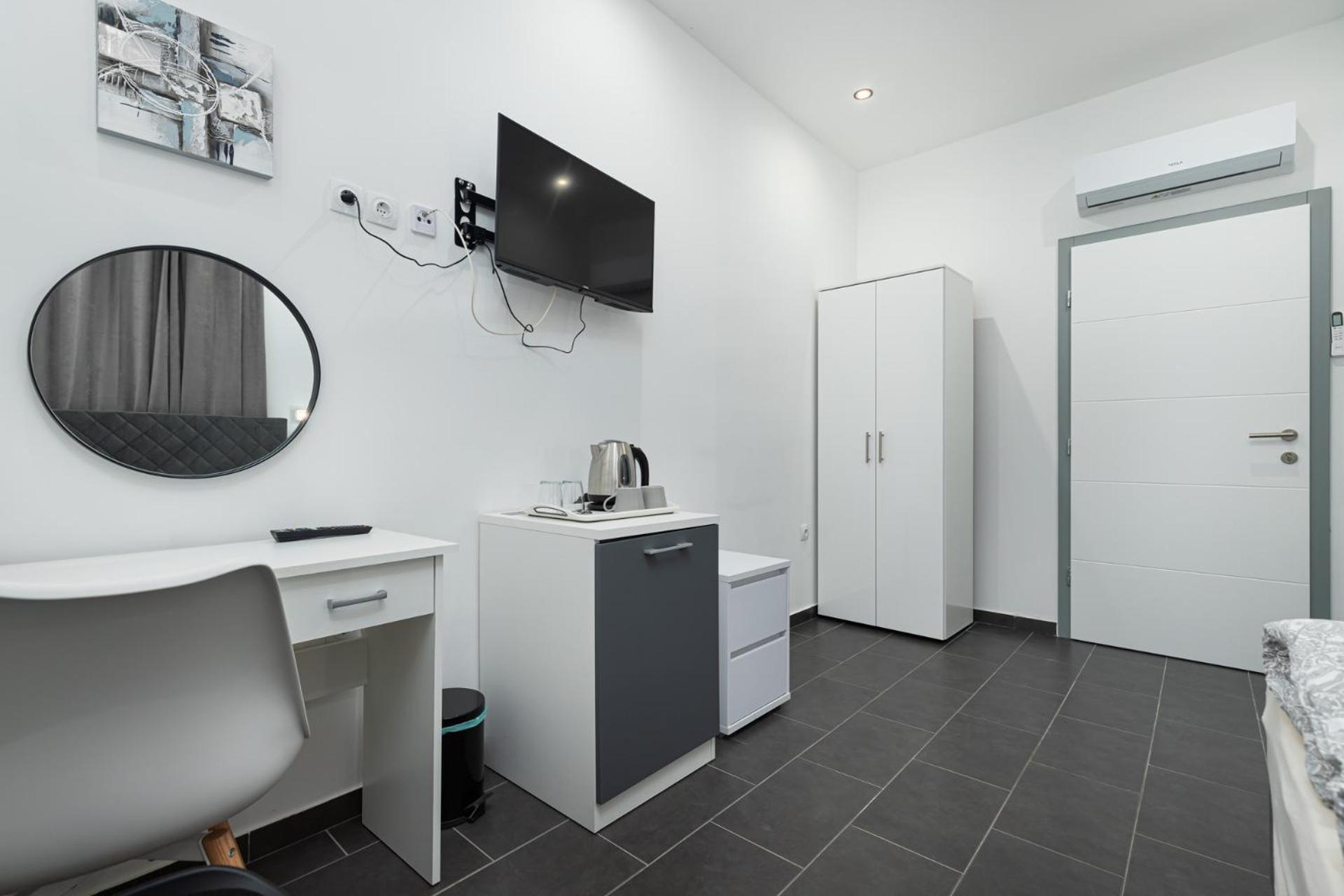 Rooms And Studio Flora Пореч Екстериор снимка