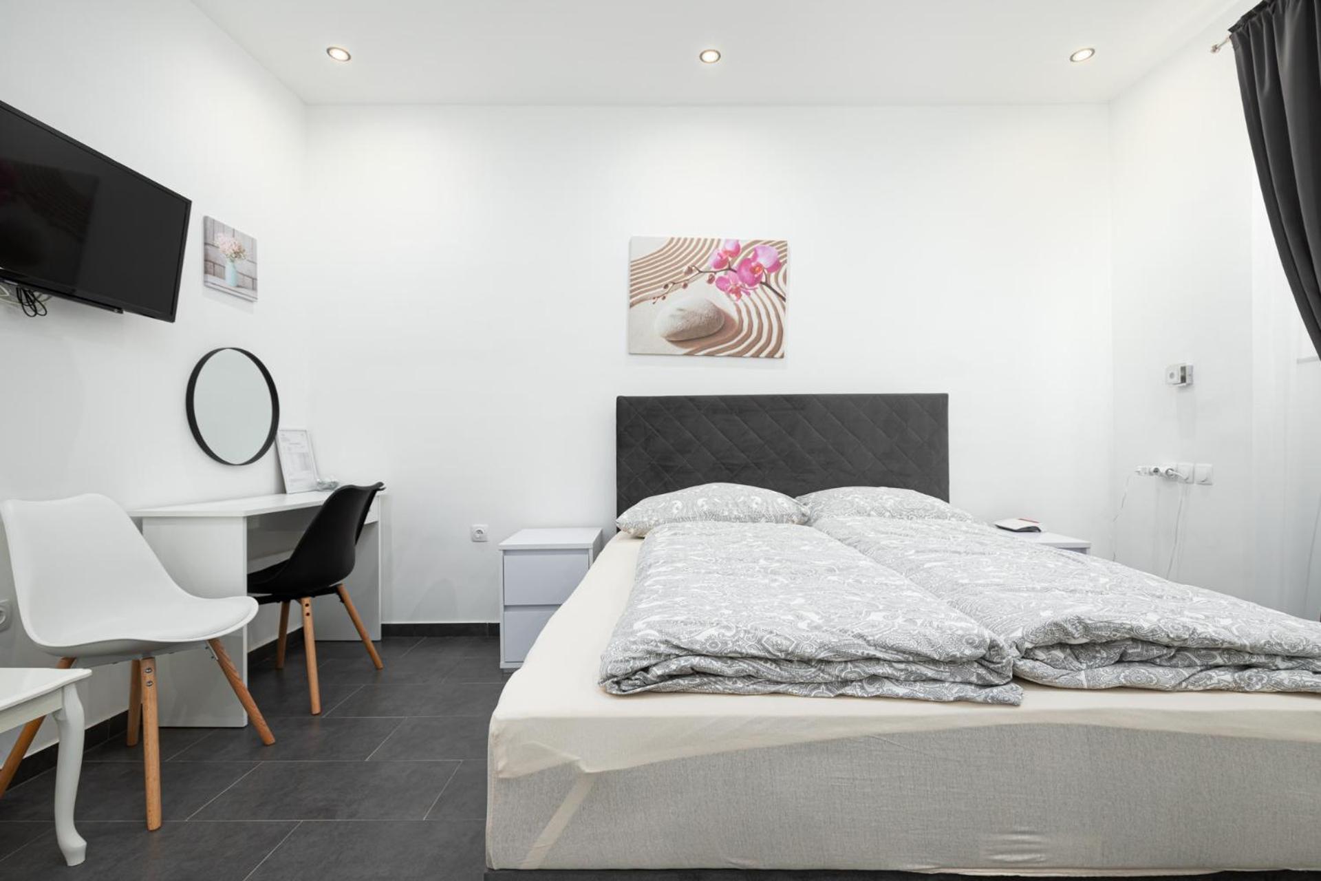 Rooms And Studio Flora Пореч Екстериор снимка